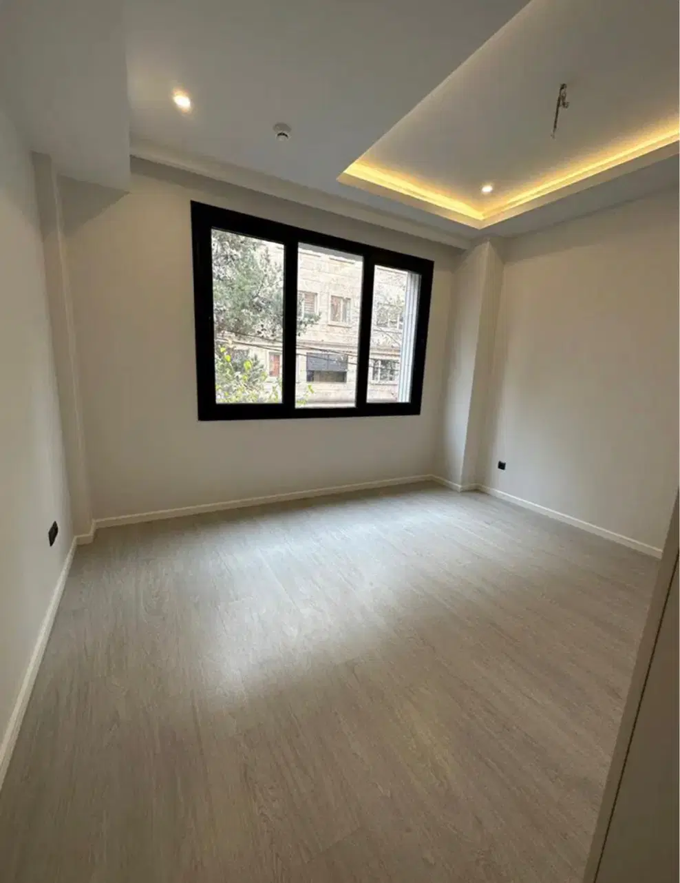 ۱۴۵ متری سه خواب بلوار معلم سرگل فول امکانات