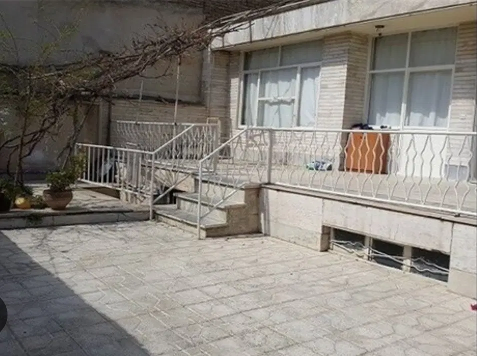 پونک ۲۲۰۰مترکلنگی+ سه بر +۹۰۰۰متر جواز تجاری اداری