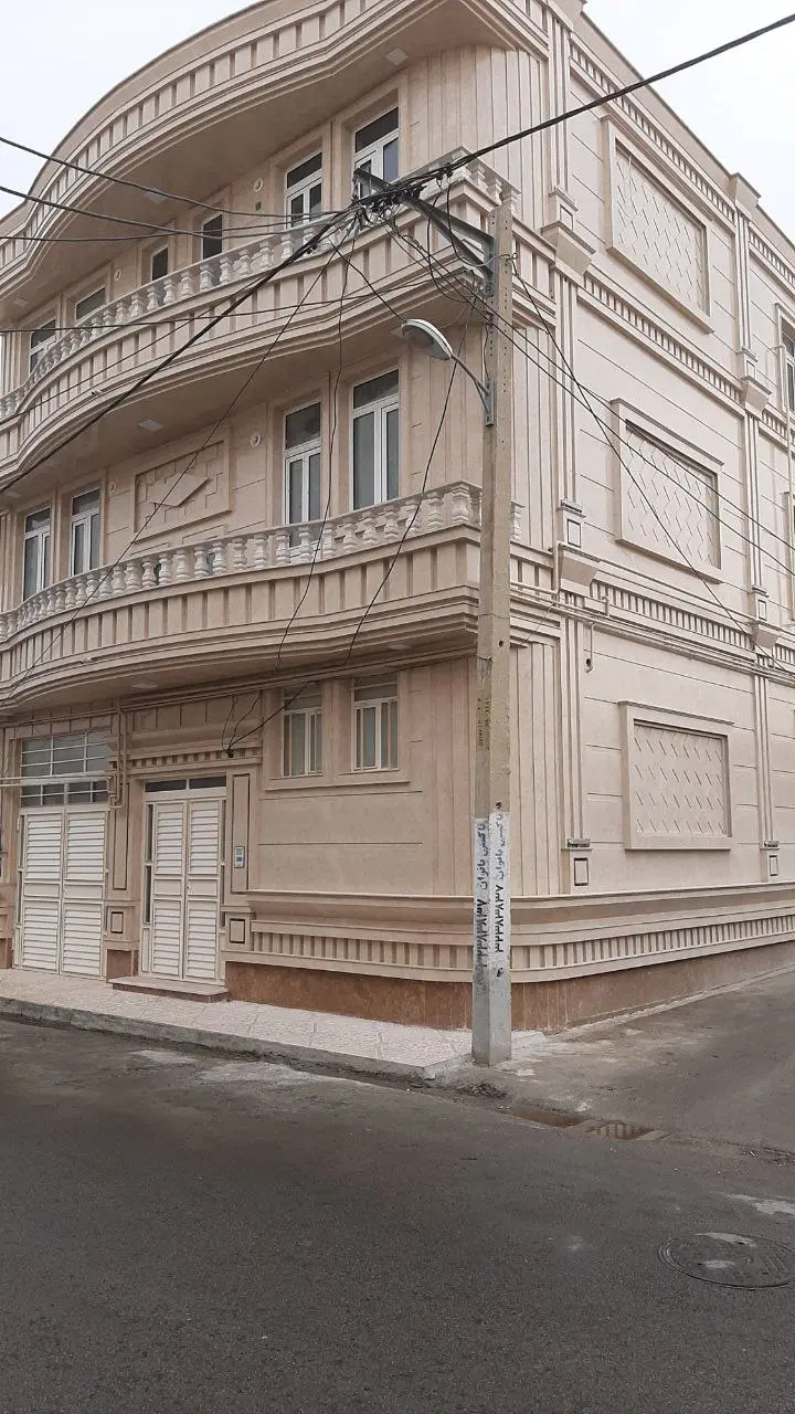 فروش ساختمان ۳طبقه ۳۲۰متر