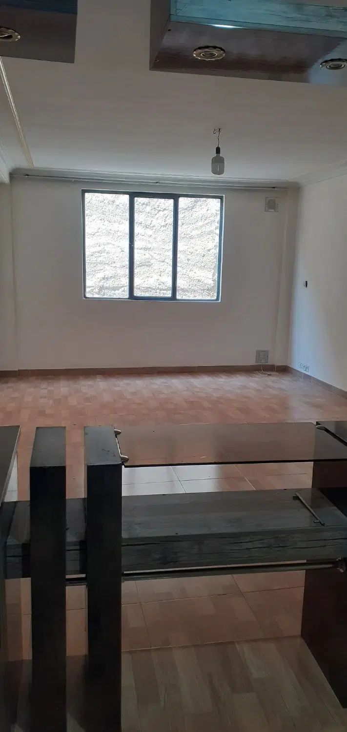آپارتمان ۷۵ متری دو خوابه طبقه دوم