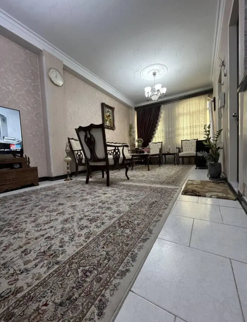 ۵۰متری طبقه سوم با پارکینگ و انباری