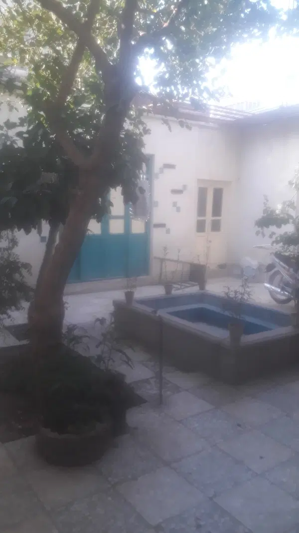 منزل مسکونی ۱۰۰متری خیابان بهشت