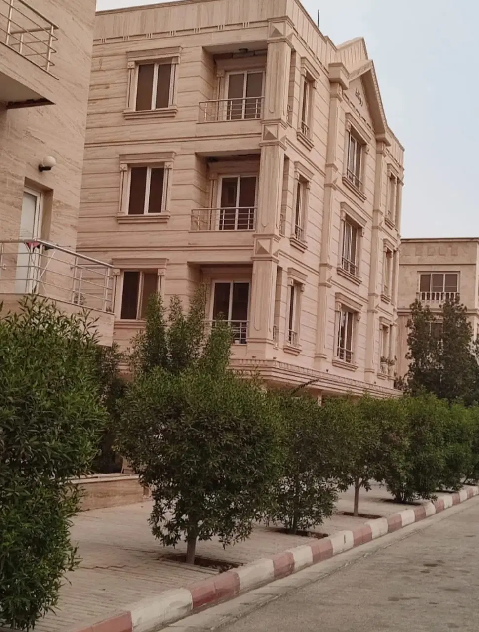 اجاره واحد ۹۶متری نوبنیاد ۳