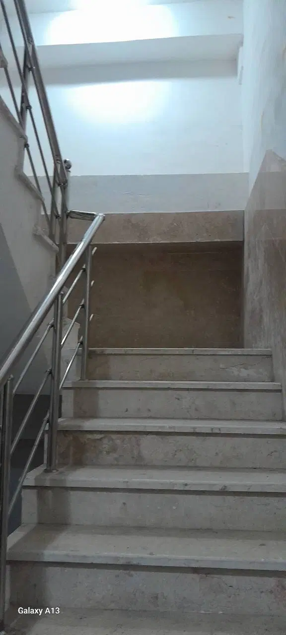 واحد ۱۰۰ متری فول امکانات باهنر دلدار