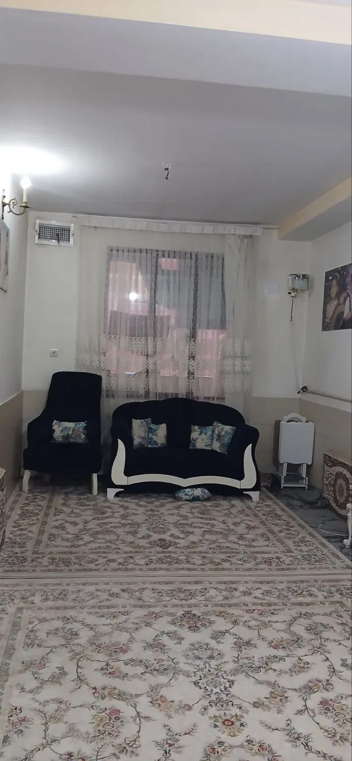 واحد 60 متری خیابان بهشتی