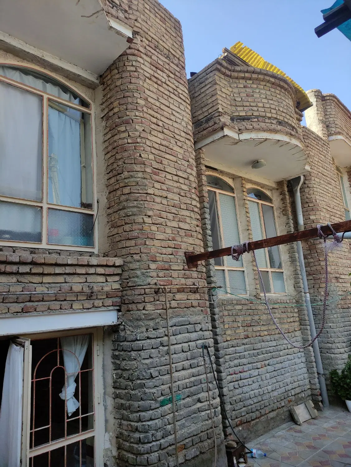 خانه مسکونی واقع. در سلماس سند دار