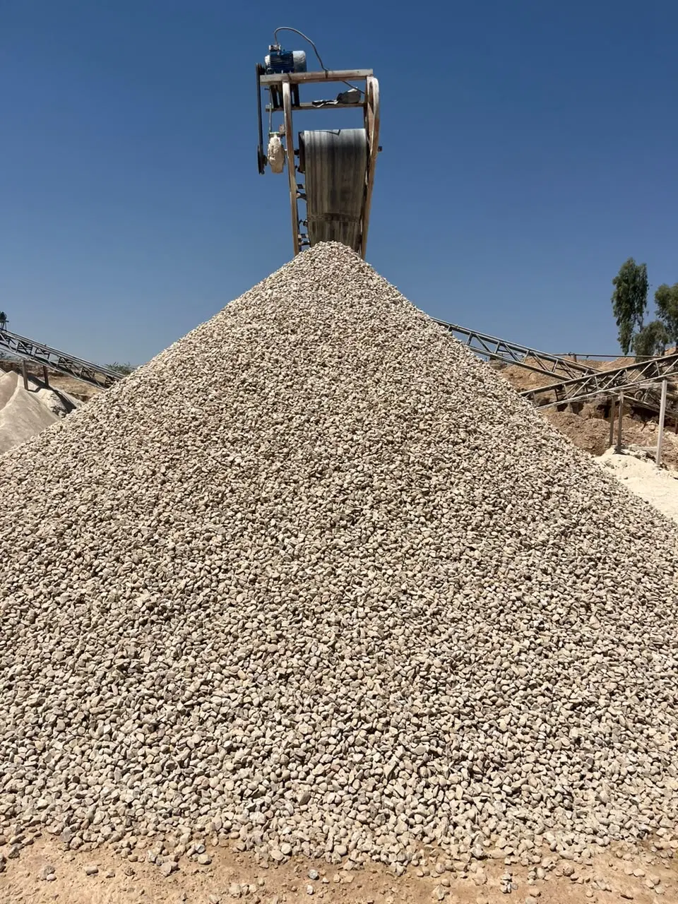 زمین فروشی