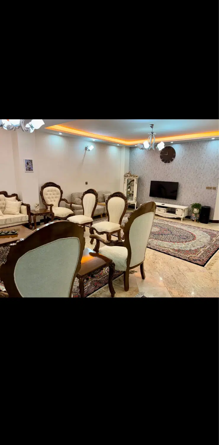 ۹۰ متر در خیابان ۸۷