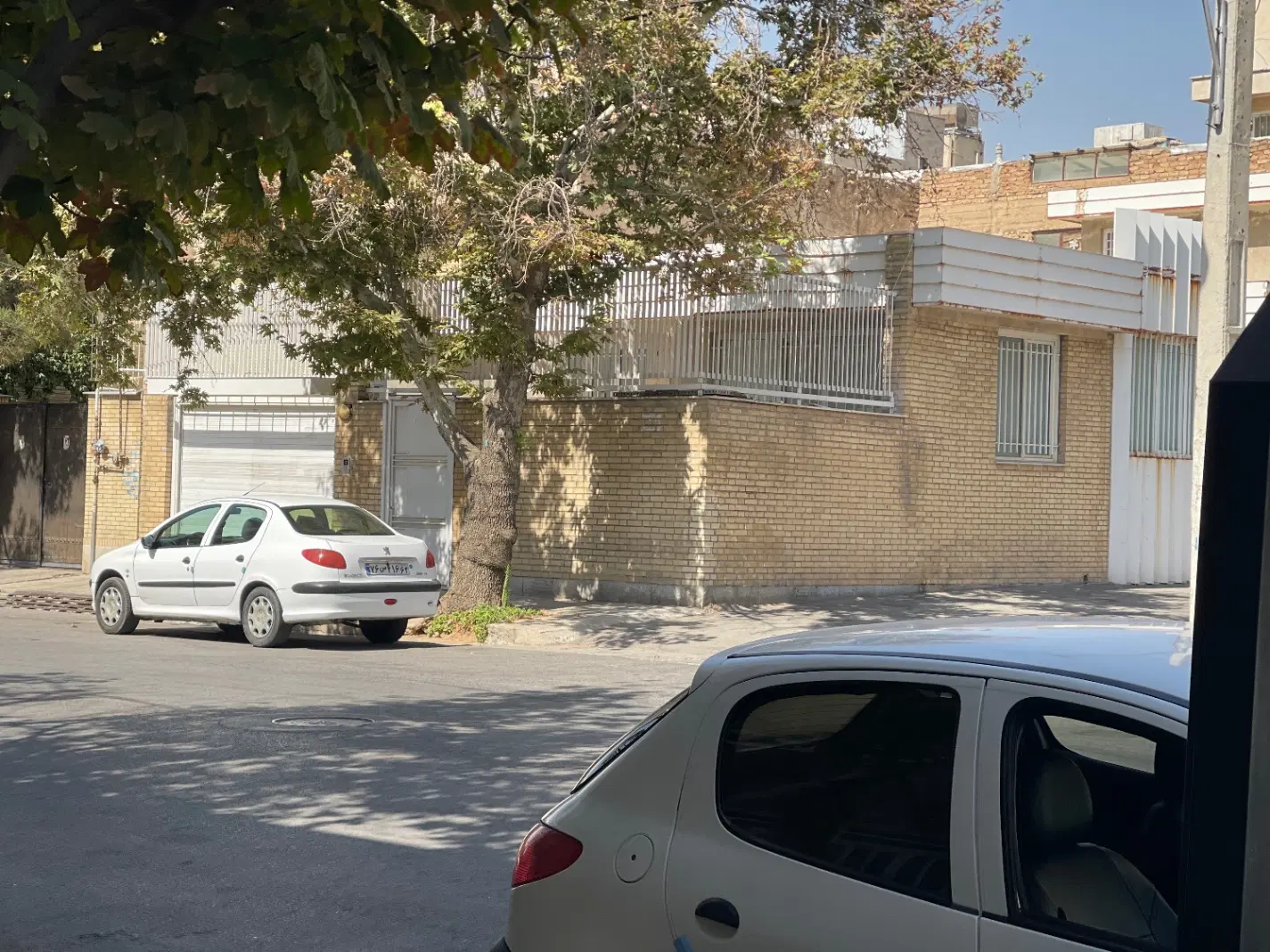فروش منزل ۵۰۰ متری واقع در قدوسی شرقی