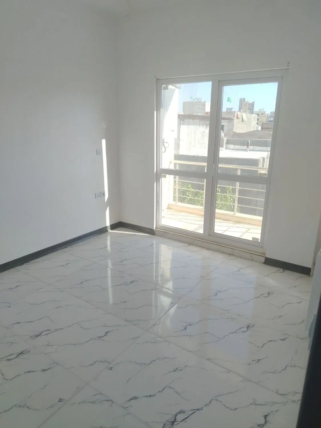 فروش واحد بزرگ 125 متری