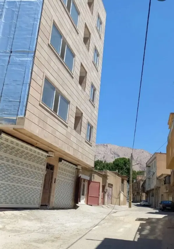 آپارتمان ۷۵ متری در محله قاضی