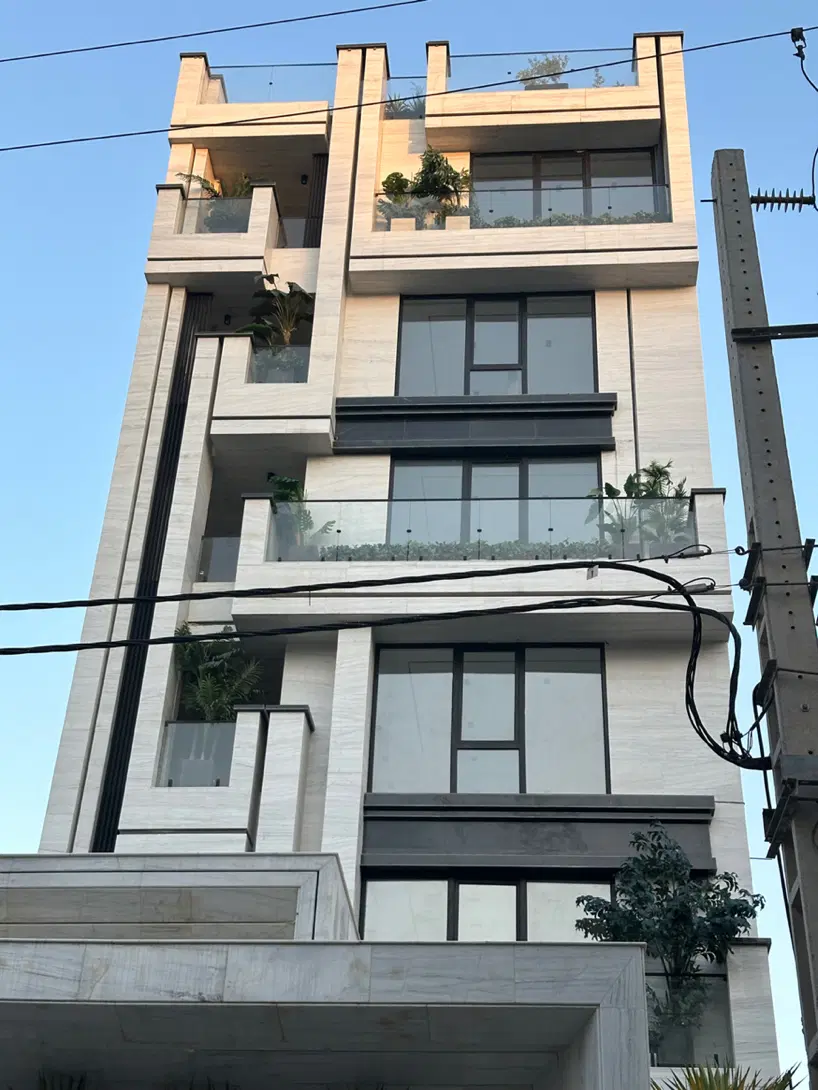 ۱۴۰ متر، تک واحد ، خوش نقشه، تاپ لوکیشن