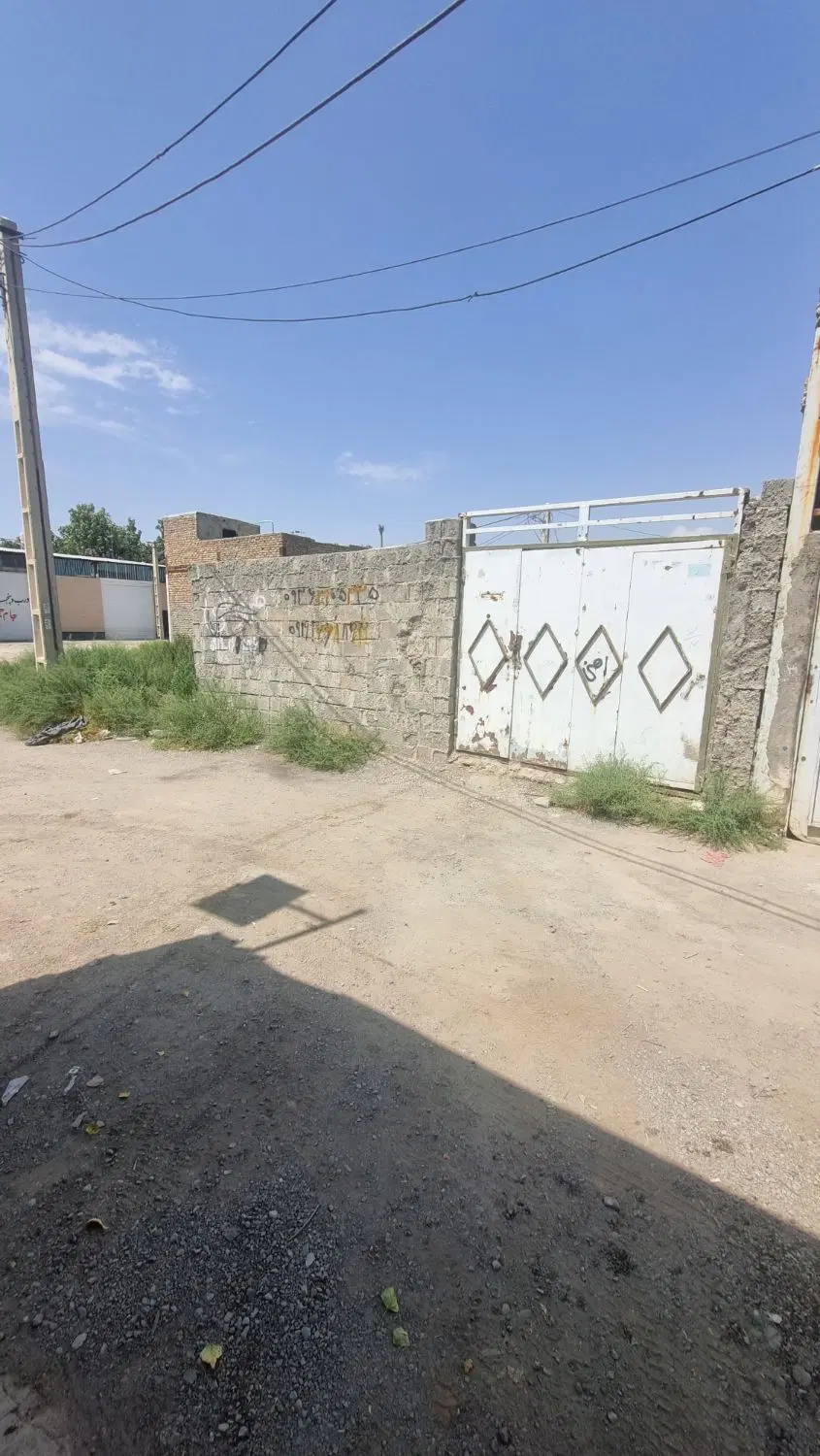 زمین چهار دیواری سهرابیه
