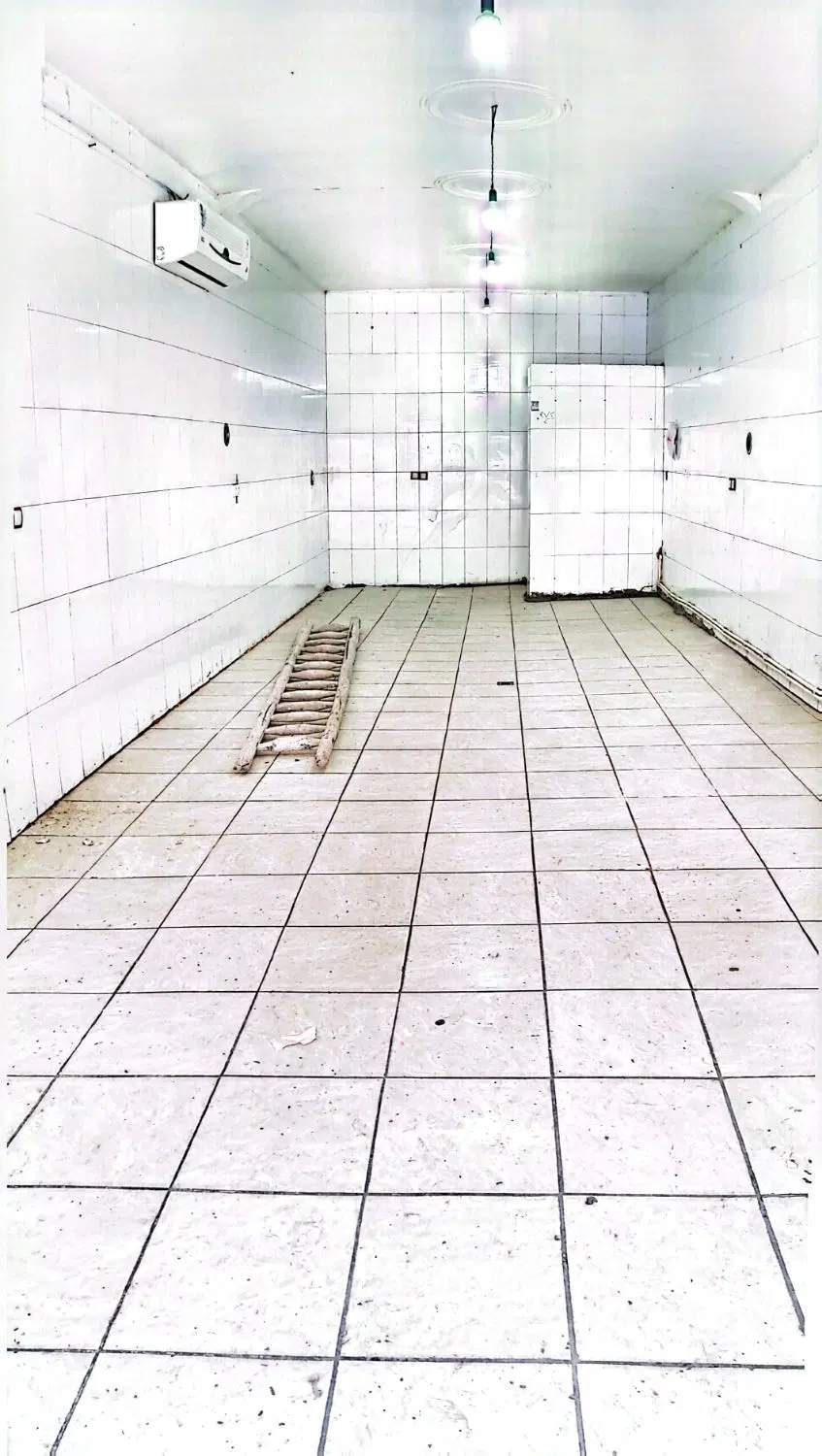 مغازه تجاری با کلیه امکانات رفاهی
