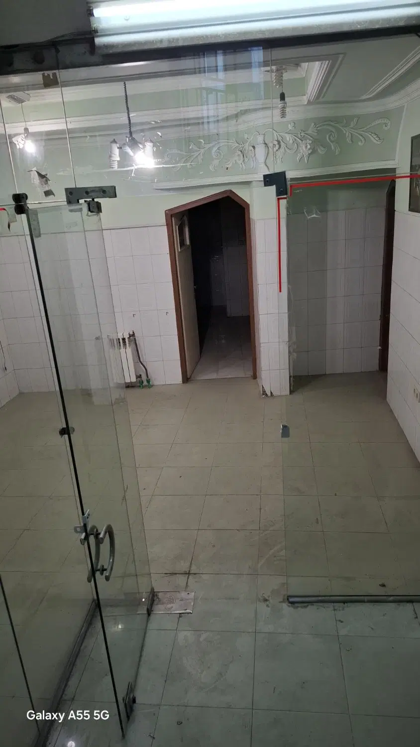 واحد تجاری خوش موقعیت در خ امام