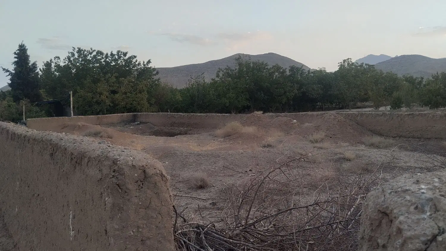 یک قطعه زمین خوش جا دوبر