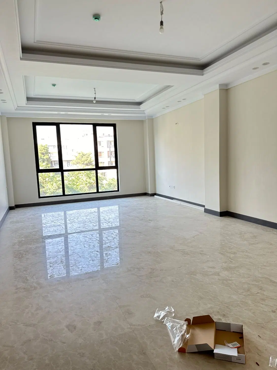 ۹۲ متر * تاپ لوکیشن دوم و‌سوم * فروش فوری