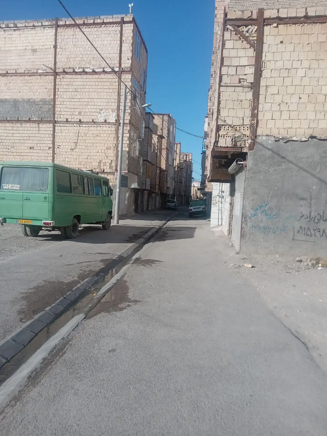 زمین مربع خوش ساخت