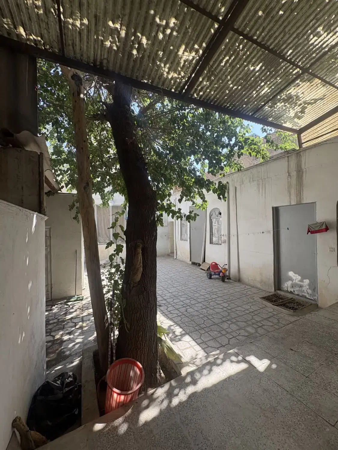 خانه کلنگی بازسازی شده