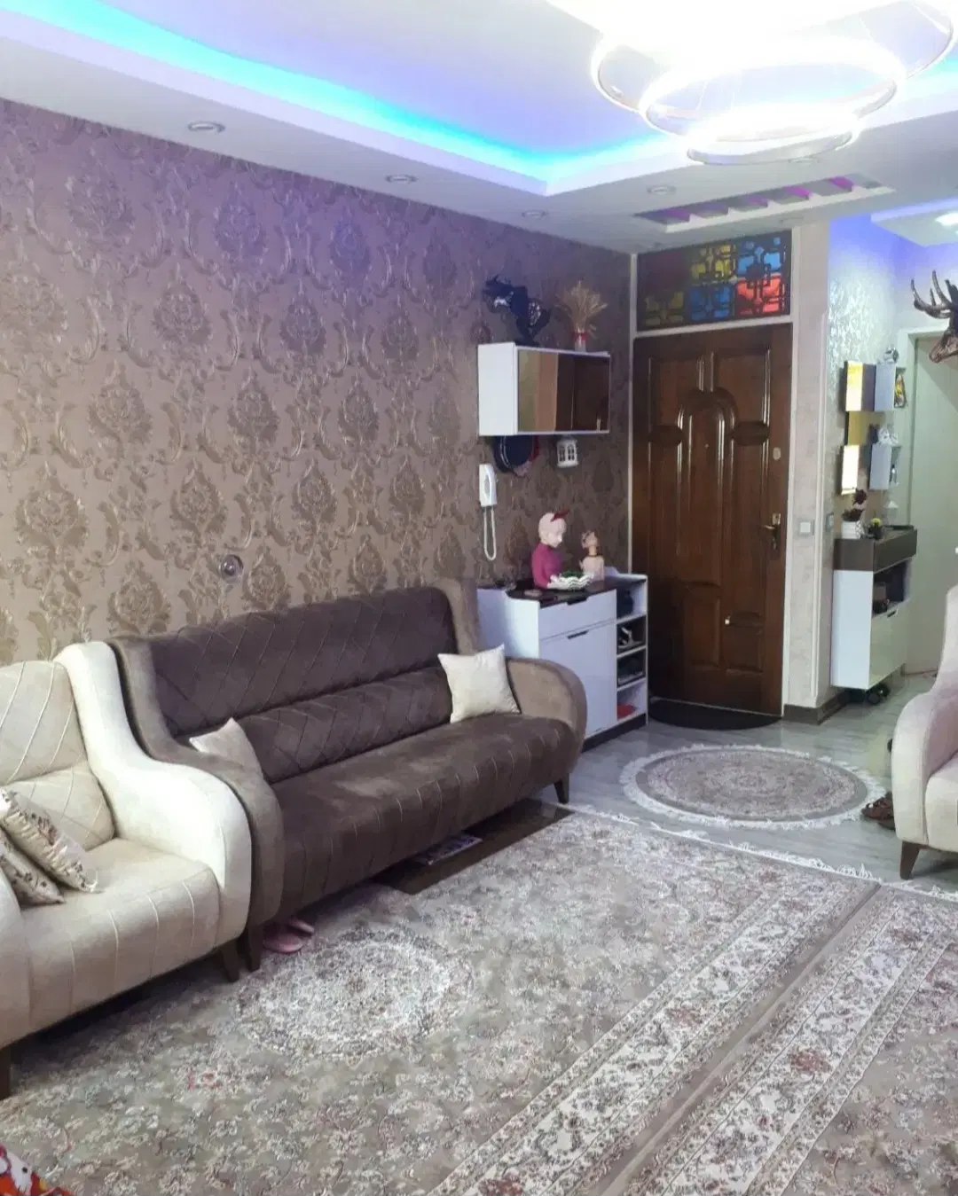 مبله نوساز - اجاره کوتاه مدت روزانه