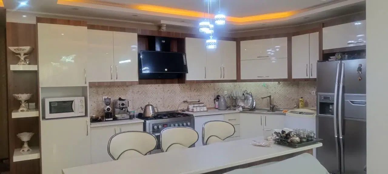 آپارتمان ۱۶۰متری اشراق شمالی