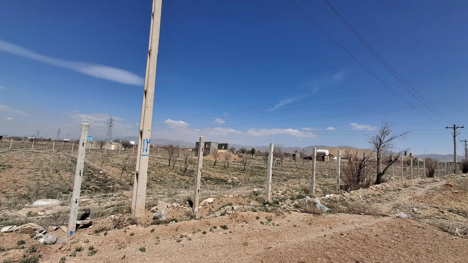 زمین جاده مرشون بر اول آسفالت