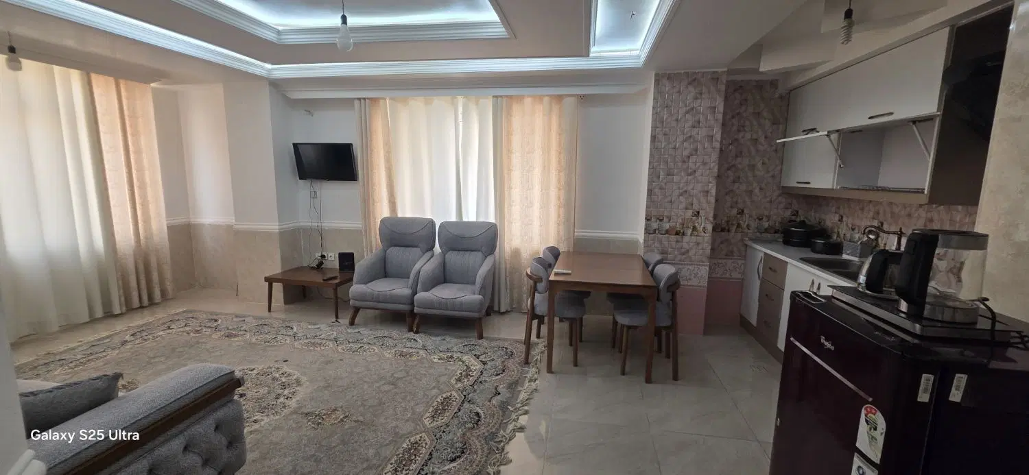 آپارتمان دوخوابه نوساز مرکزشهرباپارکینگ وآسانسور
