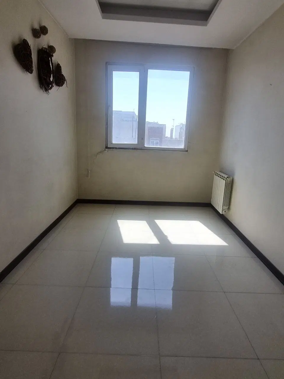 105 متر دو خوابه