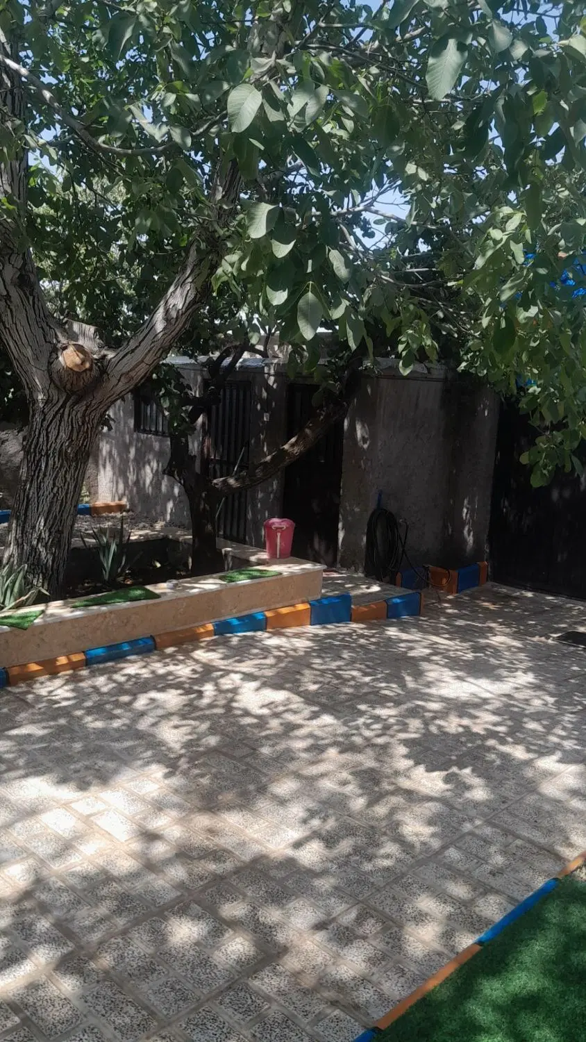 خانه باغ ویلایی ۳۰۰ متری