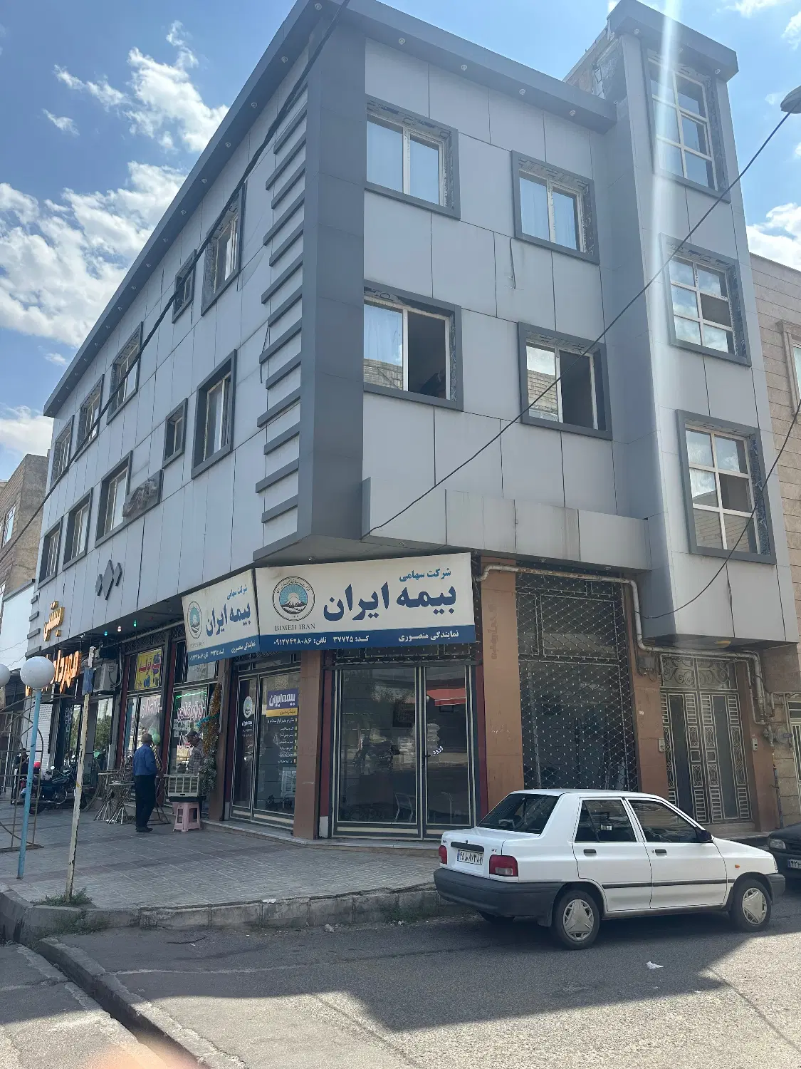 فروش زیر زمین دو نبش در کوی صدرا