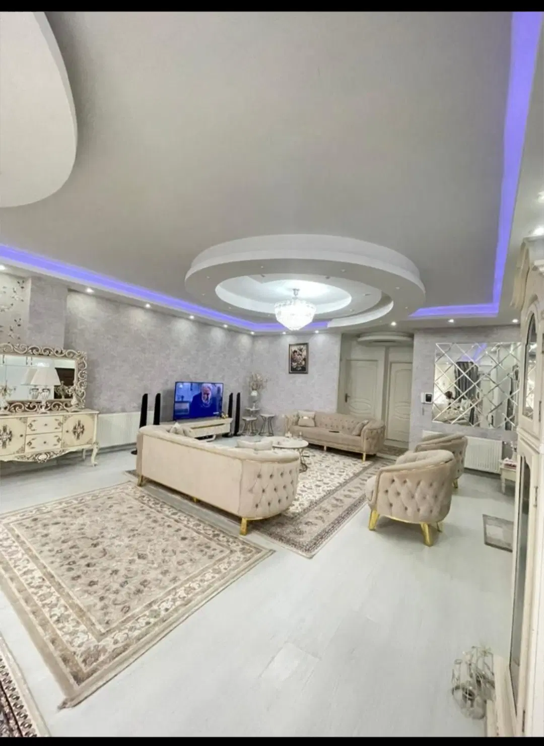 واحد لوکس در بهترین نقطه فارابی