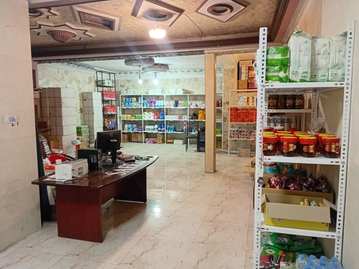 ۷۵ متر مغازه شیک بر بلوار طاقبستان