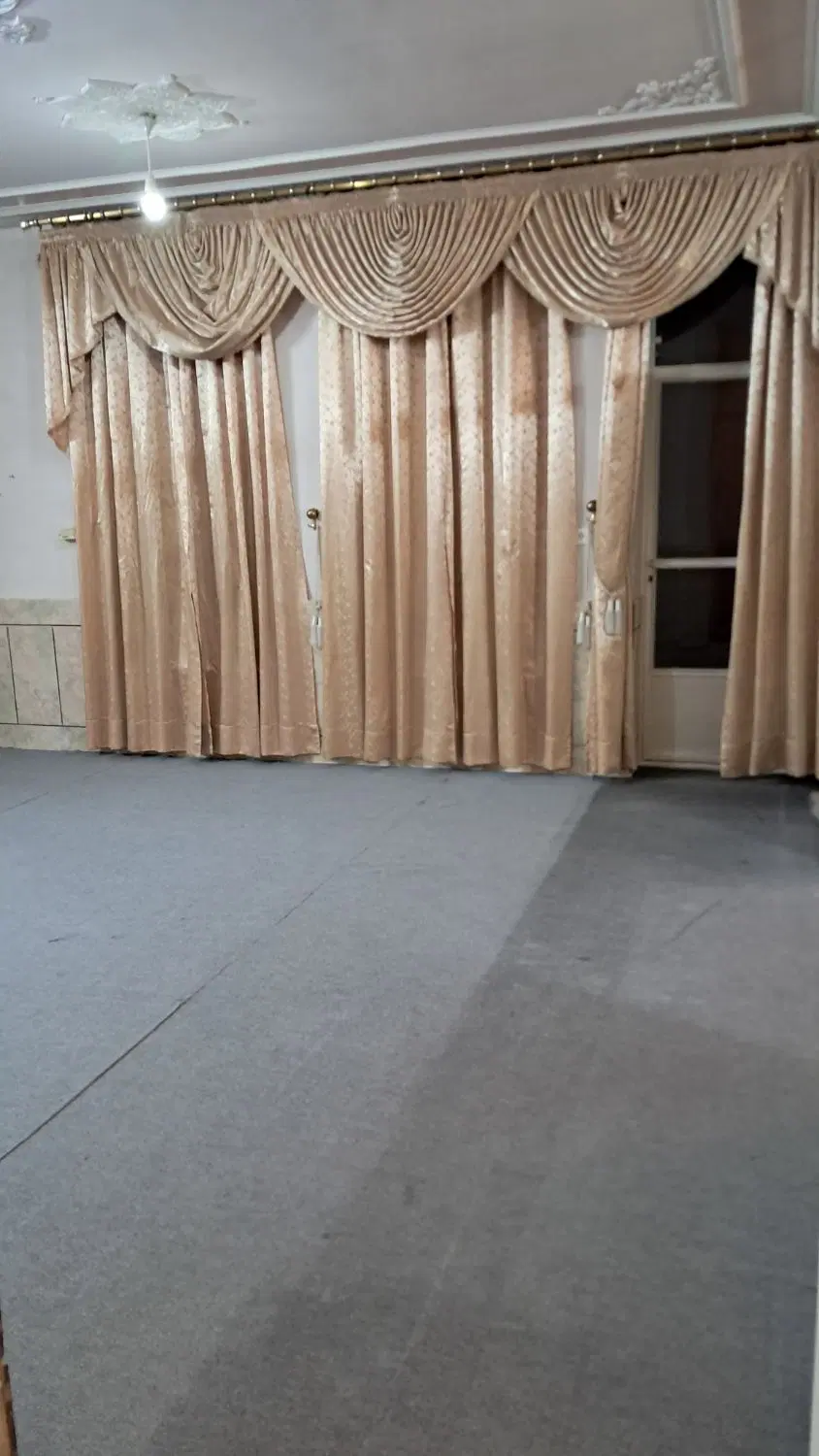منزل مسکونی دو طبقه