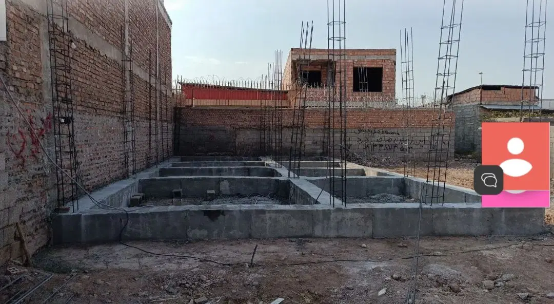 خانه ویلایی نیمه ساز ، خیابان علی اصغر
