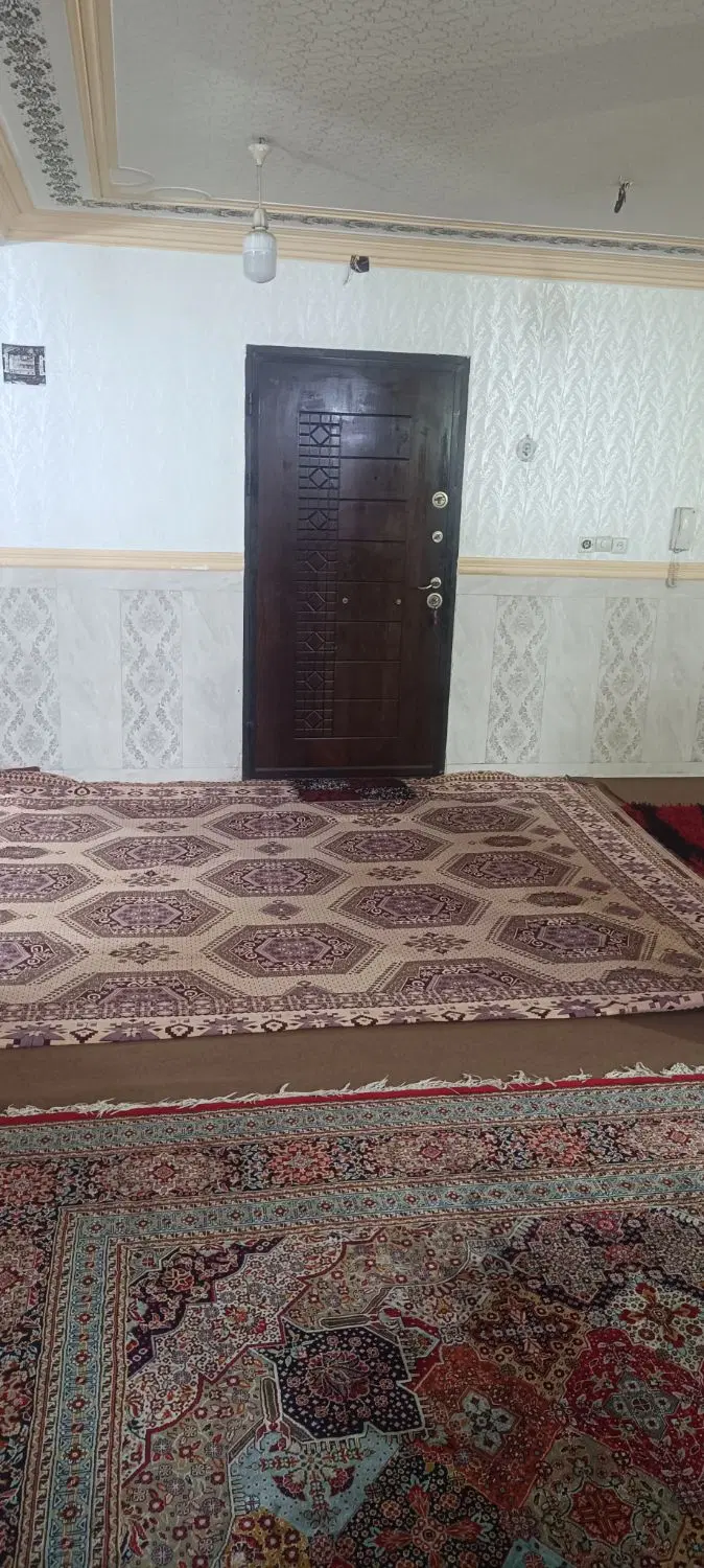 فروش یک واحداپارتمان همکف درشهرک رزمندگان
