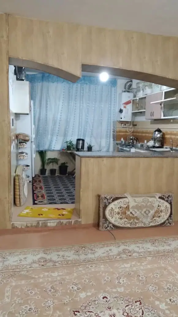 80متری.