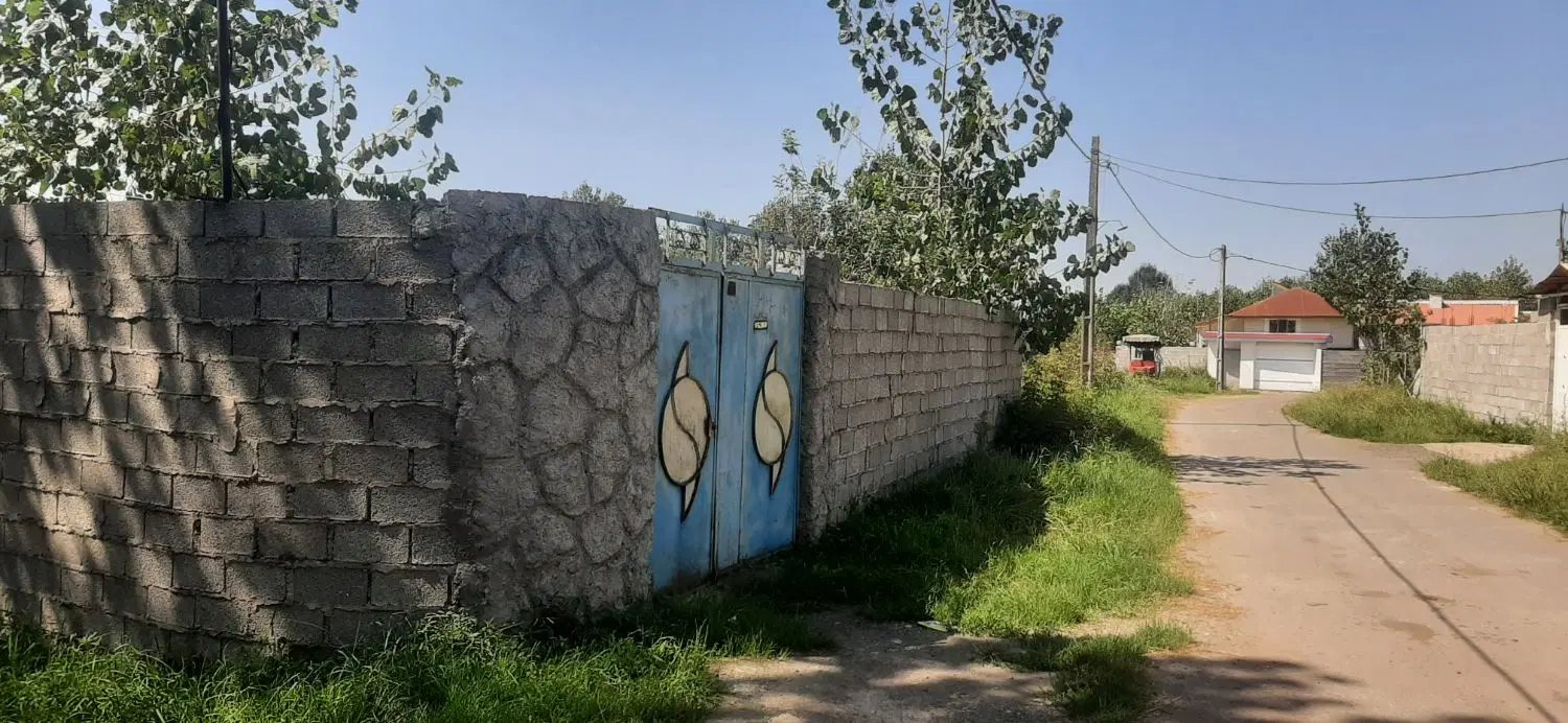 زمین برآسفالت دور دیوار مناسب سرمایه گذاری