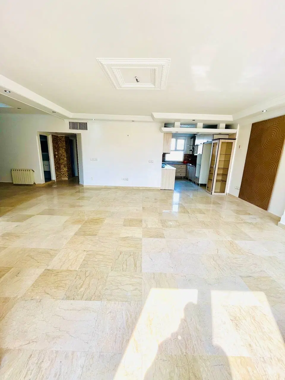 ۱۱۵ متر _نما تراورتن_ فول امکانات _ ۲ پارکینگ سندی