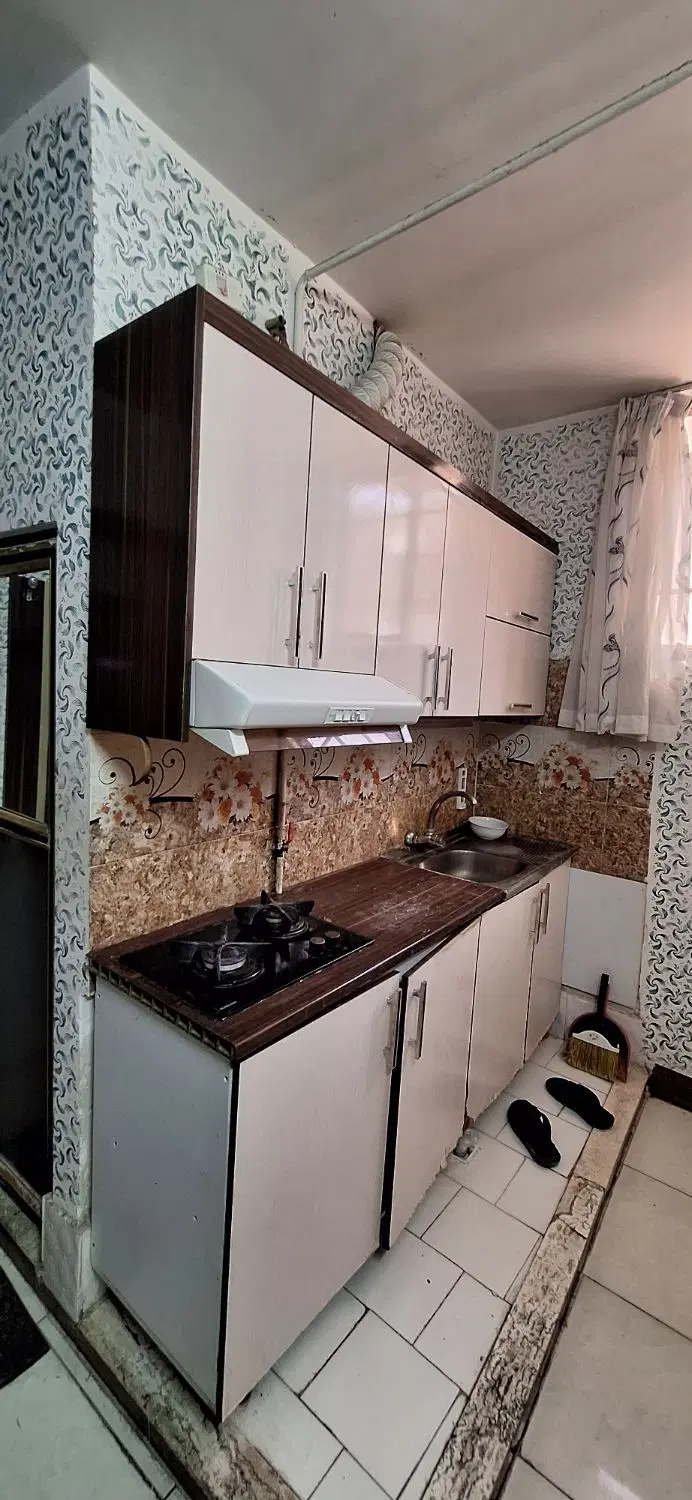 هتل آپارتمان زائرسرا پارکینگ رایگان