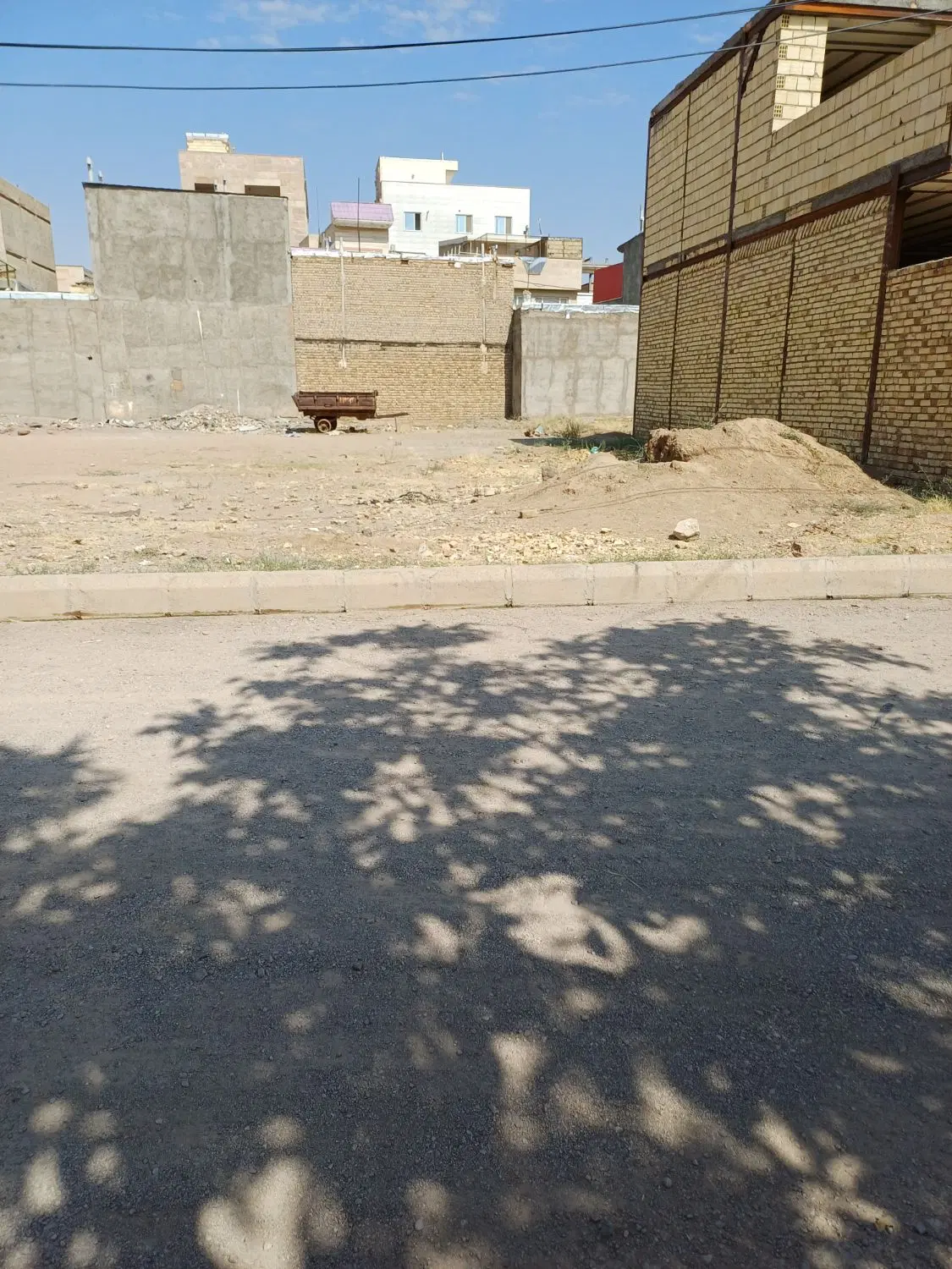 زمین مسکونی
