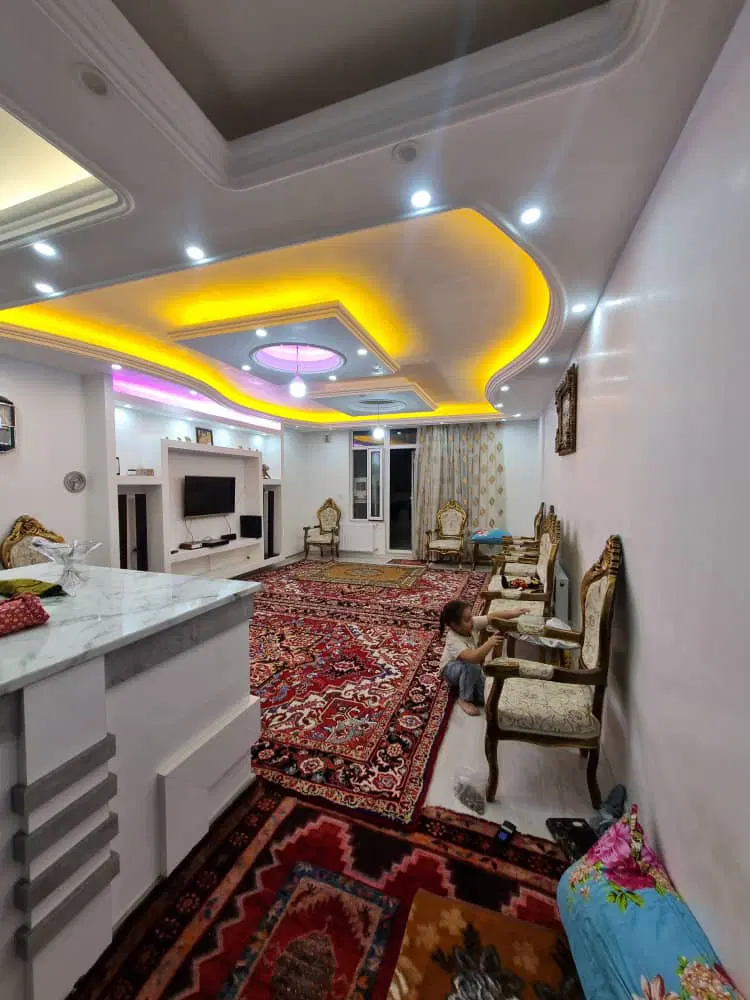 اجاره واحد کف پارکت نوساز ۹۰ متر طالقانی