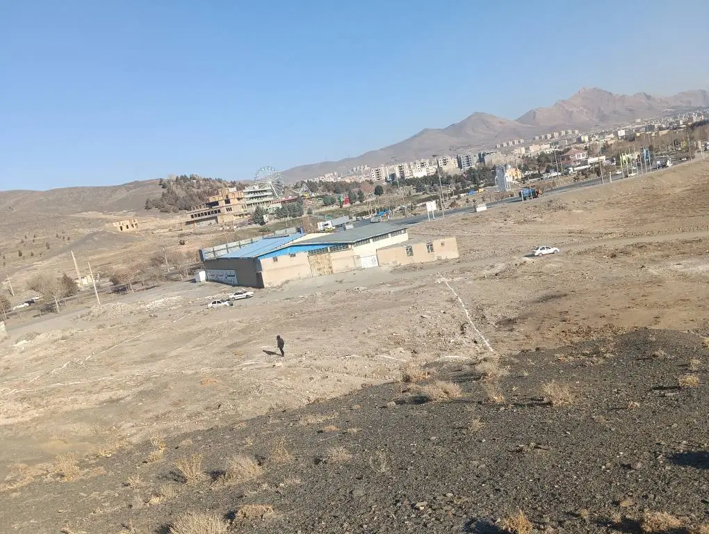 زمین اکازیون ۲۰۰۰ متری