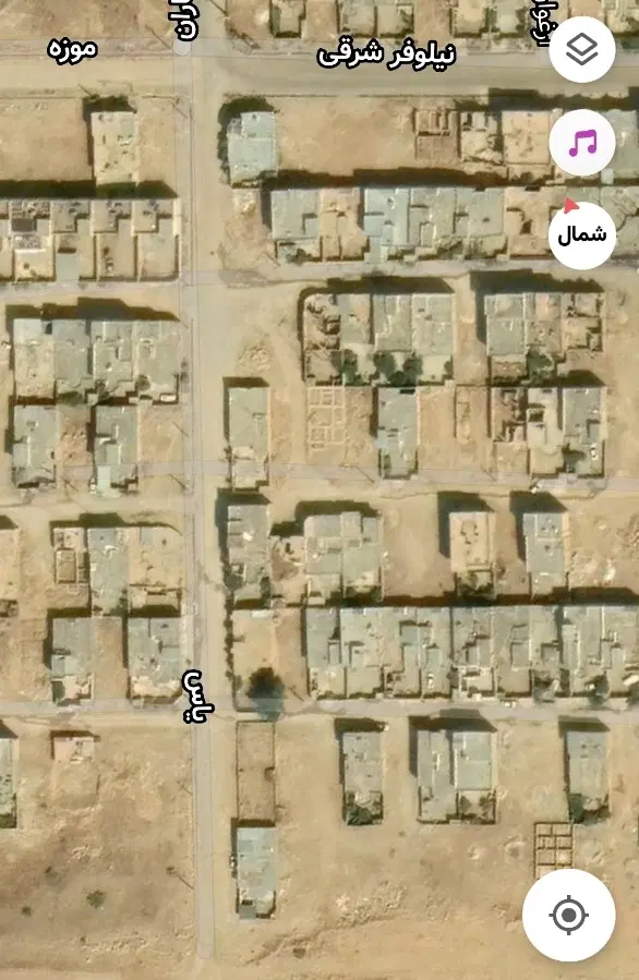 زمین درب حیاط زمین شهری