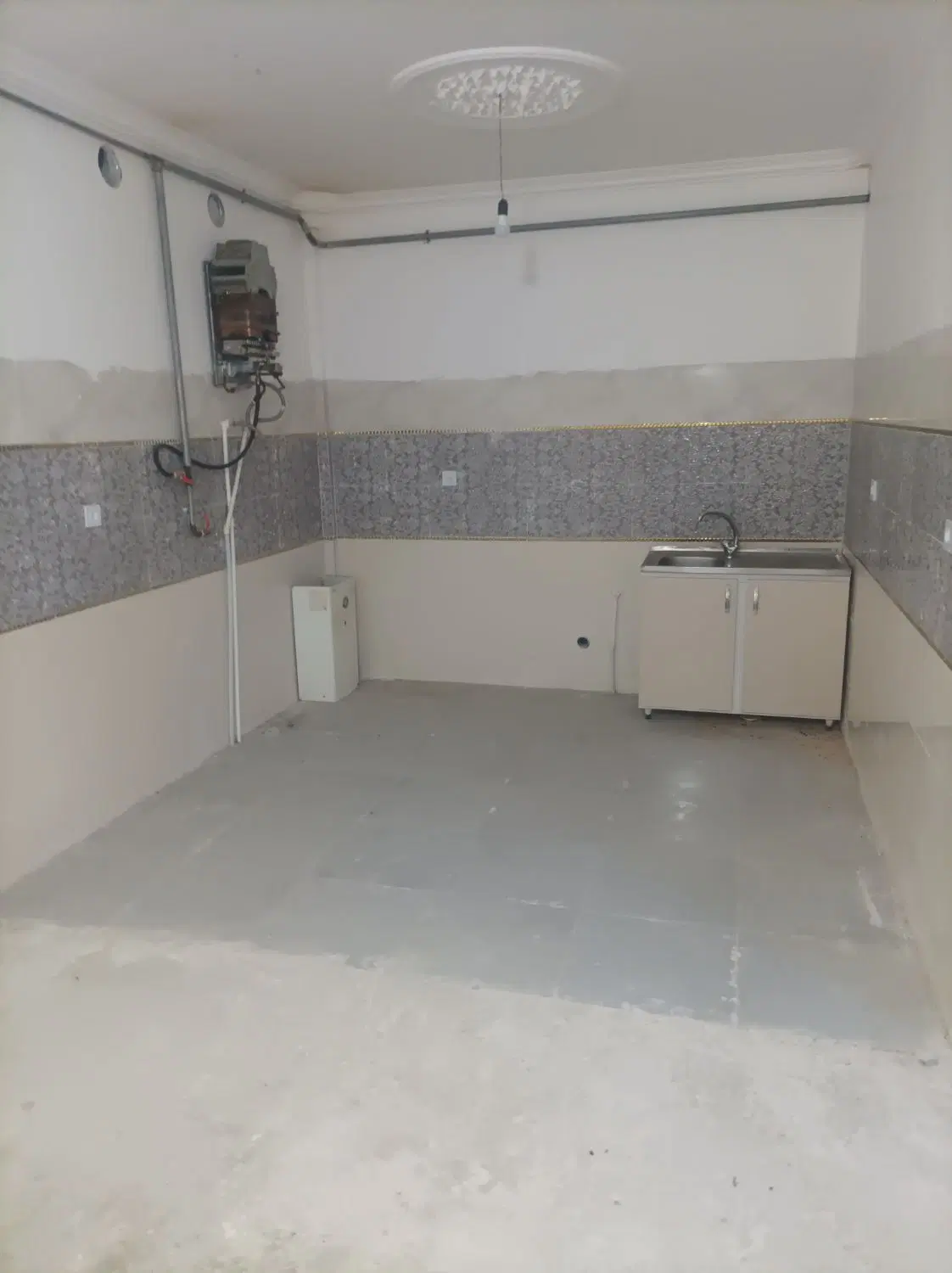 حیاط مسکونی در آناخاتون