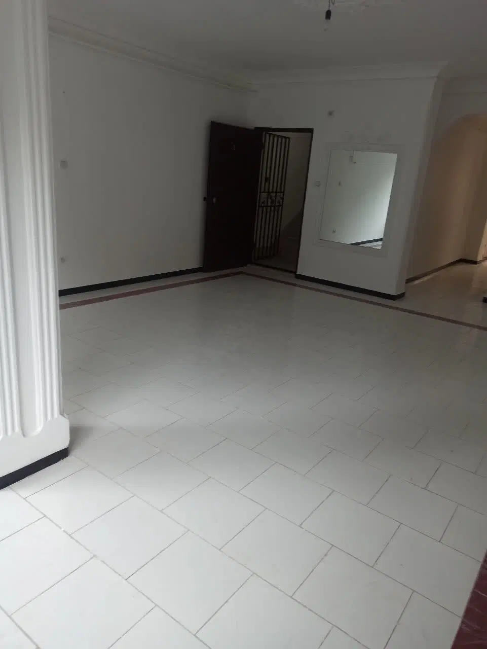 ۸۰ متر  طبقه دوم چمارسرا ( فول امکانات )
