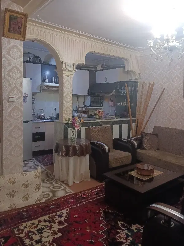 حیاط دو طبقه به متراژ ۵۱ متر