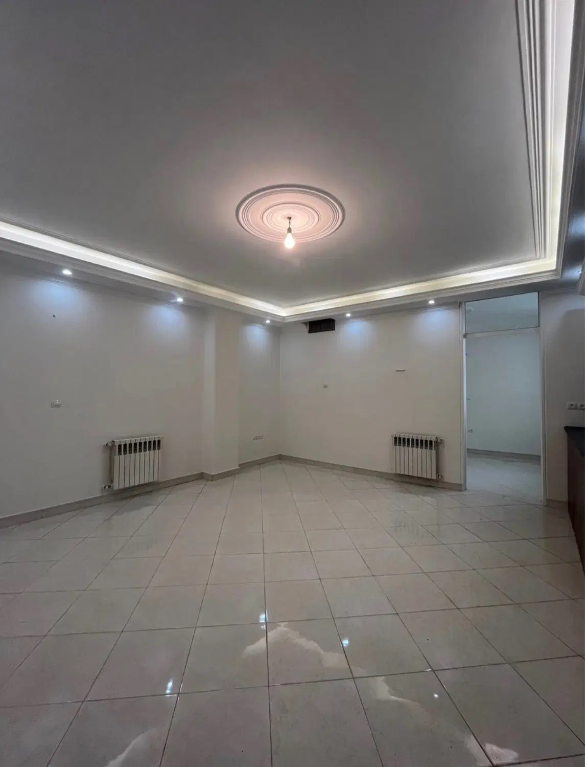 ۷۲ متر آپارتمان دو خواب با پارکینک بالکن