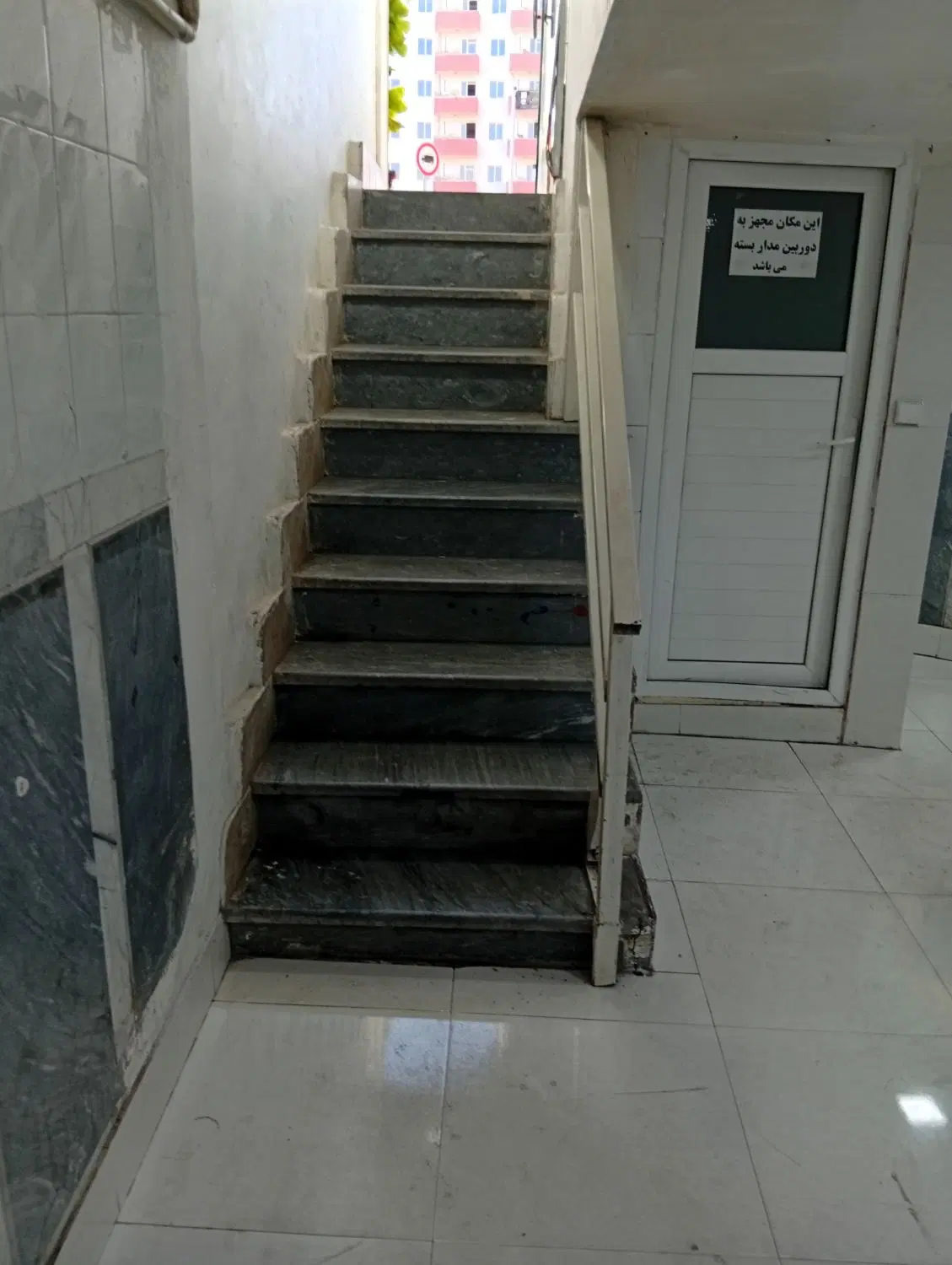 اجاره زیر زمین بر خیابان اصلی