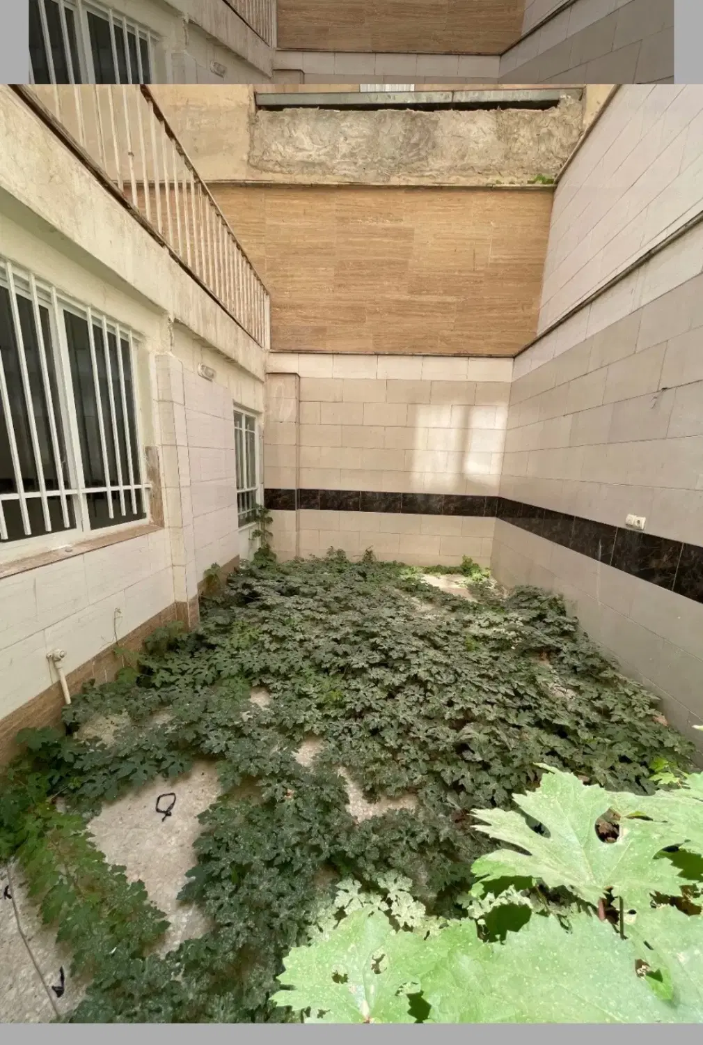 فروش زیر زمین