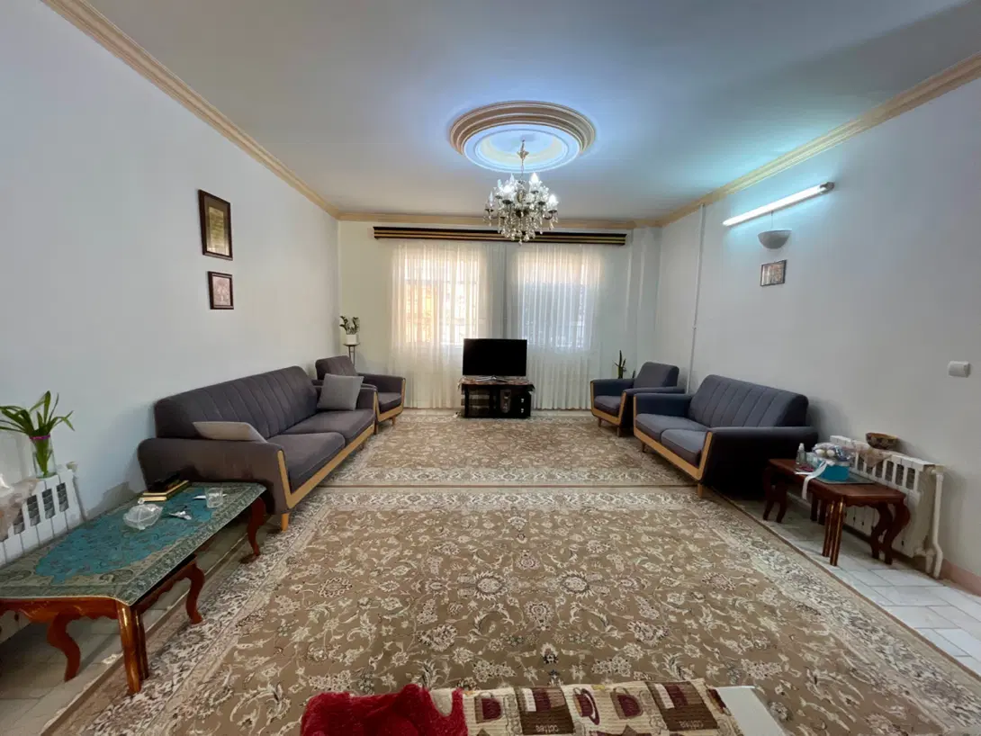 ۸۲ متر پروین گذر پهن تک واحدی دو‌ خواب نورگیر